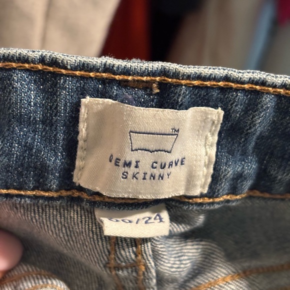 LEVI'S Demi Curve Skinny Jeans in Classic Tint - Picture 7 of 9